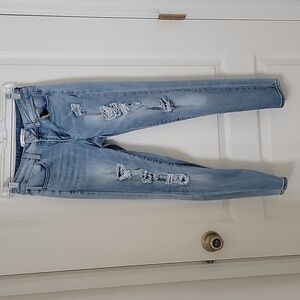 SO, Low Rise Ultimate Jegging, Size 26, Light Wash, Gently Used Condition